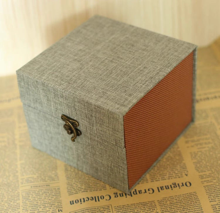 Premium BJD Makeup Storage Box – with Compartments & Clear Lid
